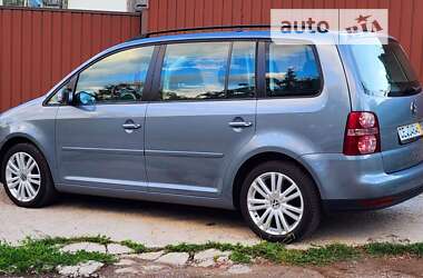 Минивэн Volkswagen Touran 2007 в Полтаве