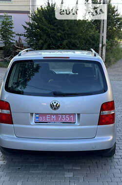 Мінівен Volkswagen Touran 2005 в Чернівцях