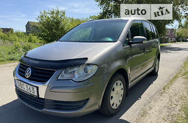 Минивэн Volkswagen Touran 2009 в Ровно