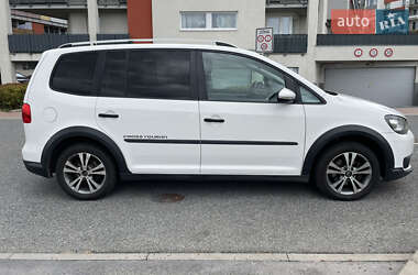 Мінівен Volkswagen Touran 2013 в Києві