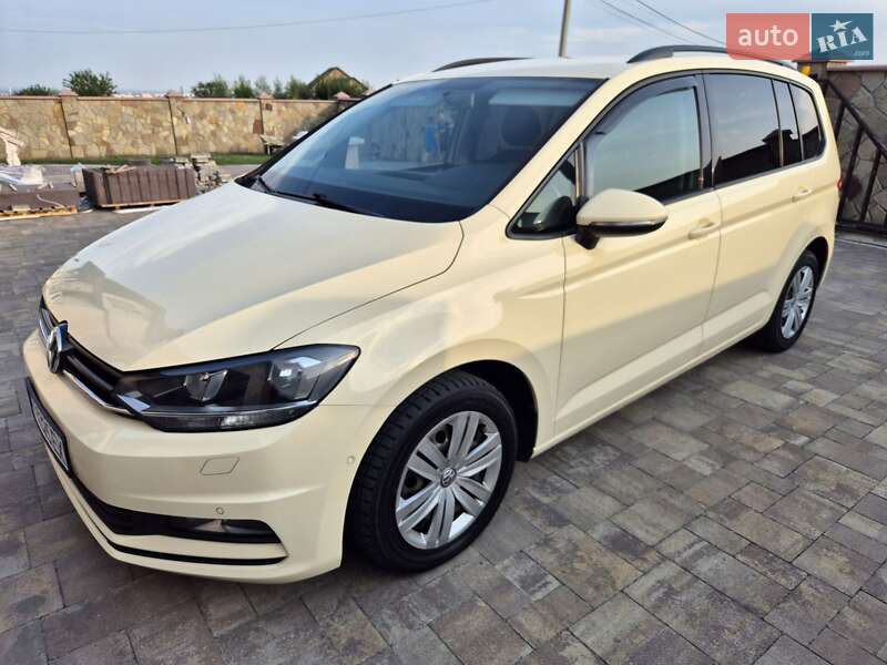 Мікровен Volkswagen Touran 2016 в Івано-Франківську