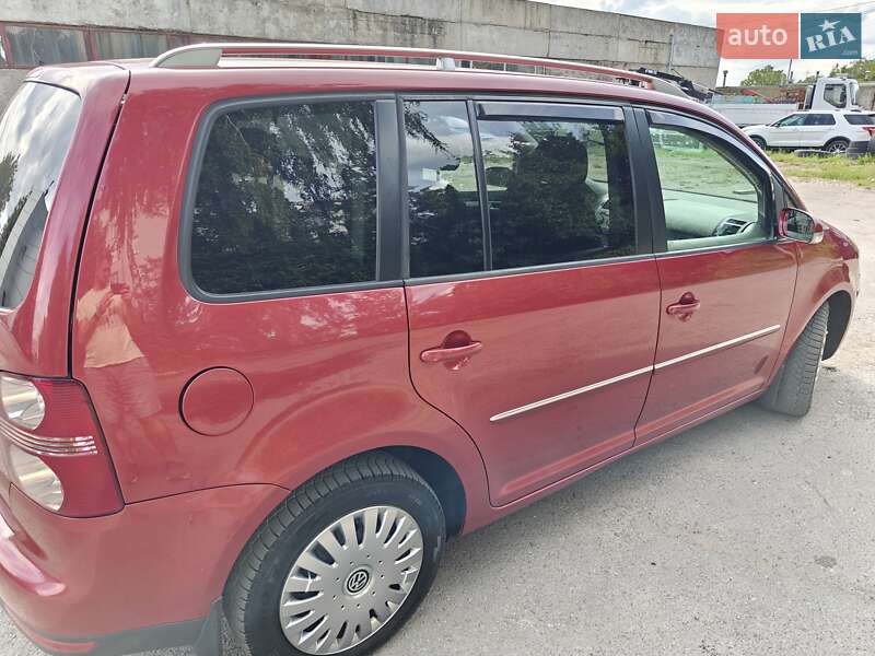 Мінівен Volkswagen Touran 2008 в Нетішині
