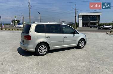 Минивэн Volkswagen Touran 2012 в 