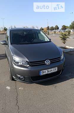 Мінівен Volkswagen Touran 2011 в Кілії