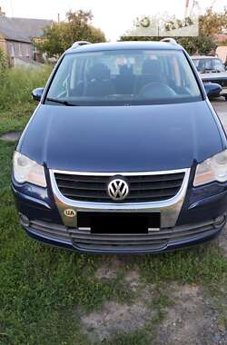 Минивэн Volkswagen Touran 2007 в Луцке