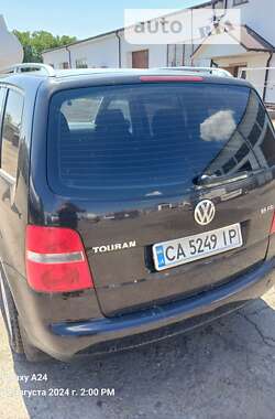 Минивэн Volkswagen Touran 2004 в Кривом Озере