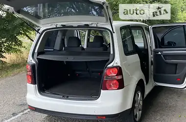 Volkswagen Touran 2010