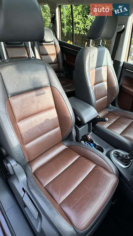 Минивэн Volkswagen Touran 2011 в Самборе