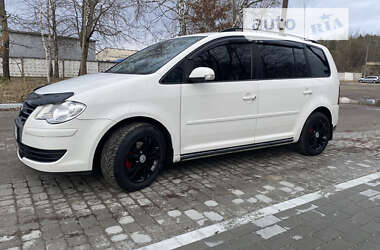 Мінівен Volkswagen Touran 2008 в Новояворівську