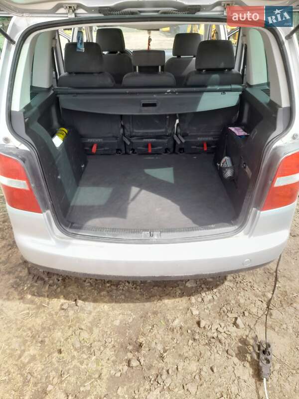 Минивэн Volkswagen Touran 2003 в Городковке