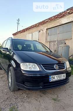 Минивэн Volkswagen Touran 2004 в Кременце