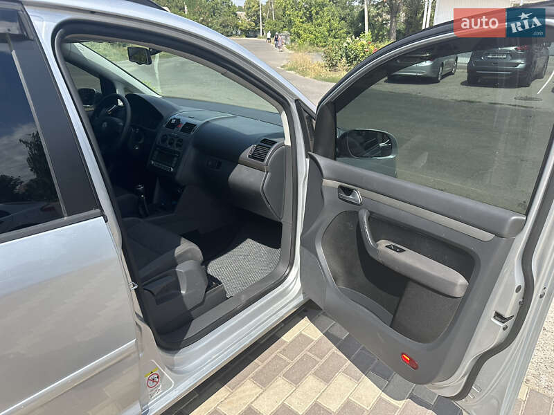 Минивэн Volkswagen Touran 2008 в Одессе