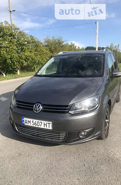 Мінівен Volkswagen Touran 2011 в Звягелі