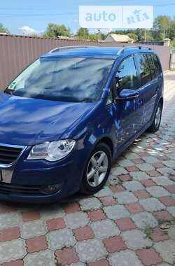 Минивэн Volkswagen Touran 2009 в Коростене