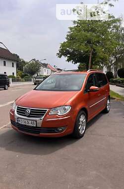 Минивэн Volkswagen Touran 2009 в Хмельницком