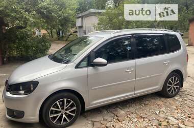 Мінівен Volkswagen Touran 2012 в Києві