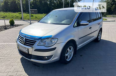 Минивэн Volkswagen Touran 2009 в Львове