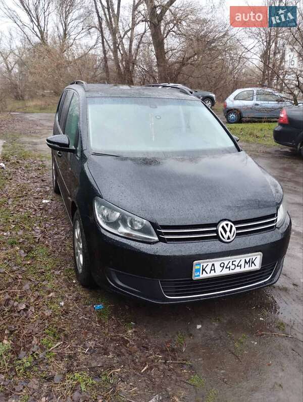Минивэн Volkswagen Touran 2013 в Киеве