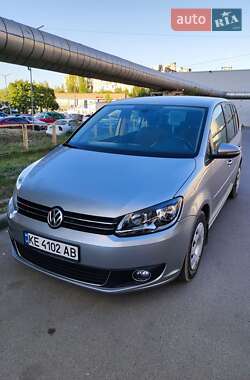 Мінівен Volkswagen Touran 2011 в Дніпрі