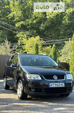 Минивэн Volkswagen Touran 2003 в Косове