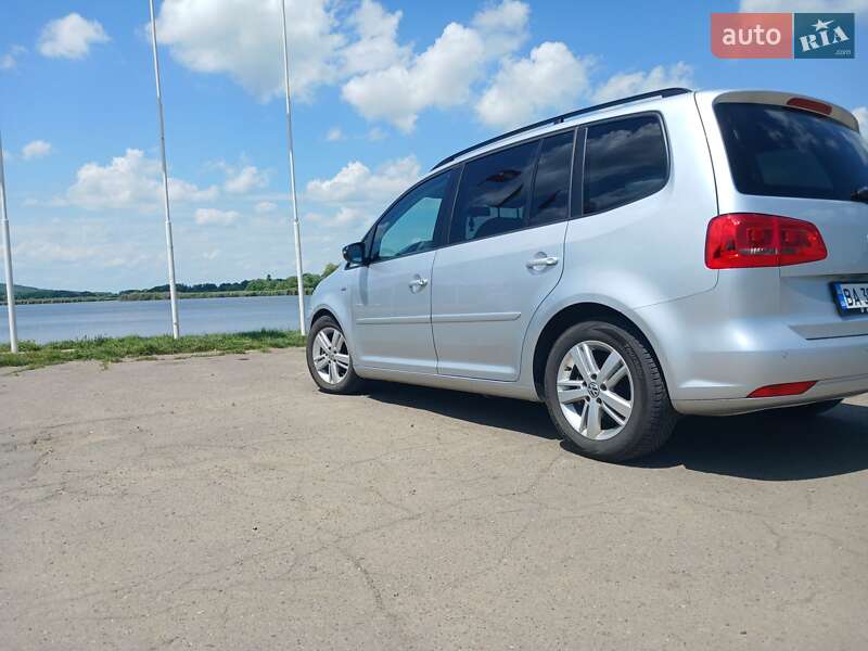 Минивэн Volkswagen Touran 2012 в Кодыме