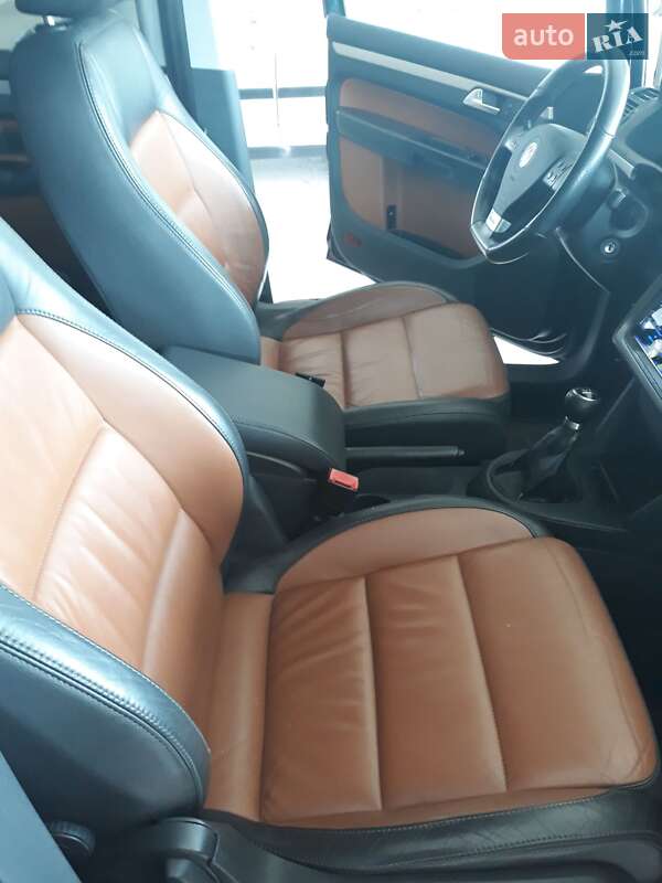 Мінівен Volkswagen Touran 2007 в Житомирі фото 12 Мінівен Volkswagen Touran 2007 в Житомирі