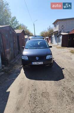 Минивэн Volkswagen Touran 2006 в Киеве