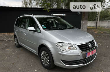 Минивэн Volkswagen Touran 2006 в Луцке