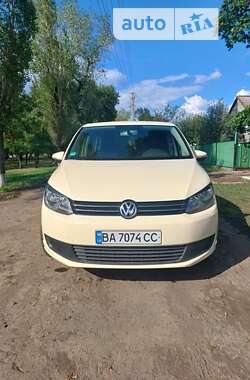 Минивэн Volkswagen Touran 2011 в Бобринце