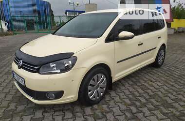 Минивэн Volkswagen Touran 2013 в Кельменцах