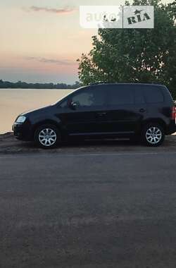 Мінівен Volkswagen Touran 2006 в Охтирці