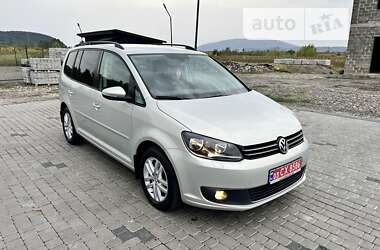 Мінівен Volkswagen Touran 2013 в Виноградові