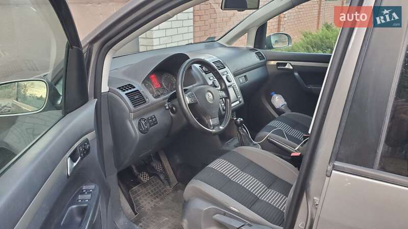 Минивэн Volkswagen Touran 2008 в Харькове фото 4 Минивэн Volkswagen Touran 2008 в Харькове