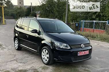 Минивэн Volkswagen Touran 2011 в Коростене