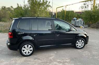 Минивэн Volkswagen Touran 2011 в Коростене