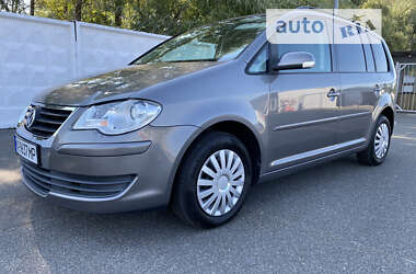 Минивэн Volkswagen Touran 2007 в Киеве