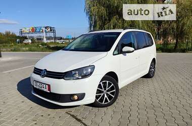 Мінівен Volkswagen Touran 2012 в Чернівцях