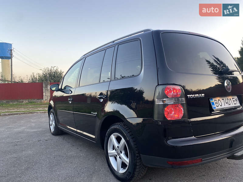 Минивэн Volkswagen Touran 2009 в Тернополе