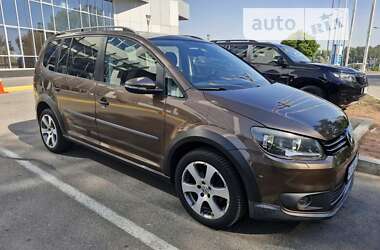 Минивэн Volkswagen Touran 2010 в Киеве