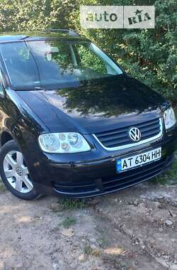 Минивэн Volkswagen Touran 2006 в Коломые