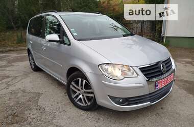 Мінівен Volkswagen Touran 2007 в Луцьку