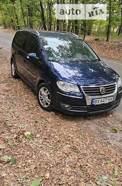 Минивэн Volkswagen Touran 2009 в Киеве