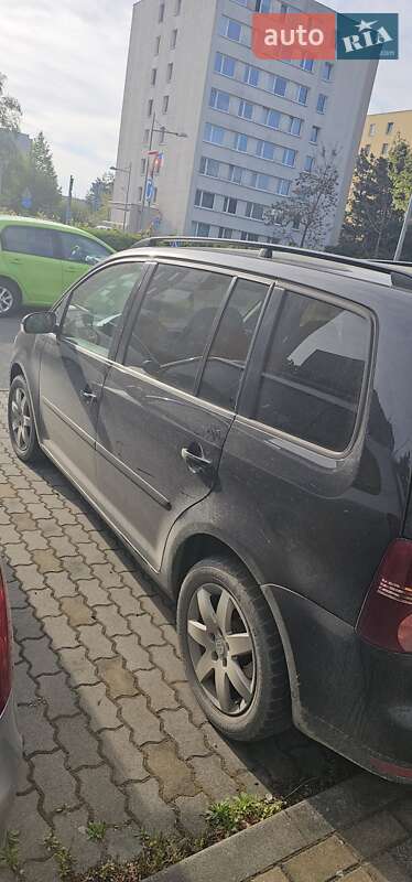 Мінівен Volkswagen Touran 2008 в Хусті