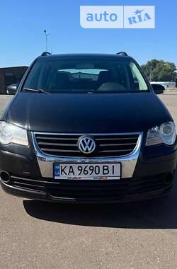 Мінівен Volkswagen Touran 2007 в Києві