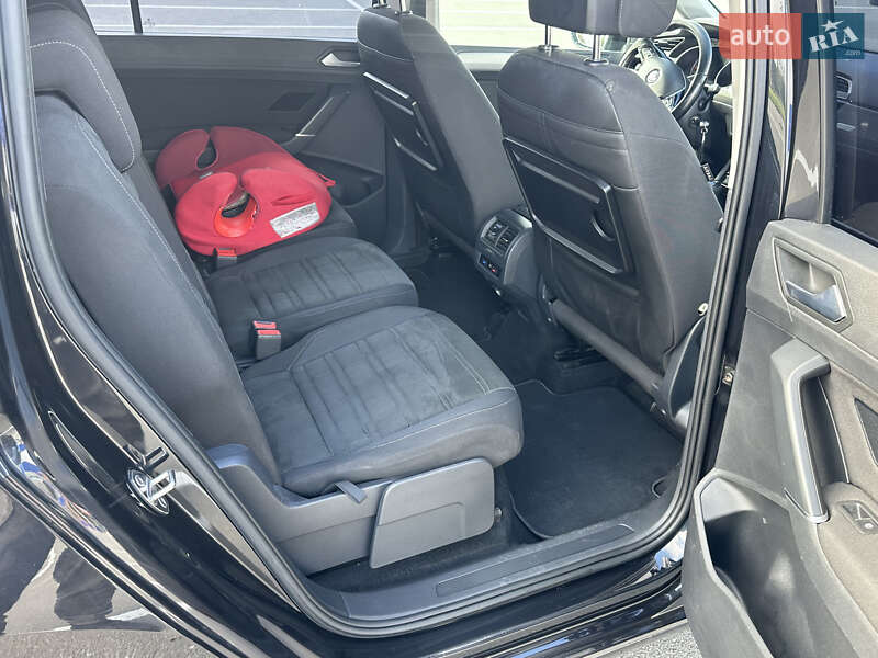 Микровэн Volkswagen Touran 2016 в Каменец-Подольском фото 11 Микровэн Volkswagen Touran 2016 в Каменец-Подольском