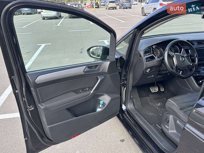 Микровэн Volkswagen Touran 2016 в Каменец-Подольском фото 17 Микровэн Volkswagen Touran 2016 в Каменец-Подольском