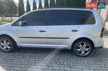 Мінівен Volkswagen Touran 2007 в 