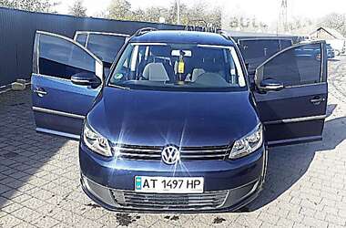 Минивэн Volkswagen Touran 2013 в Долине