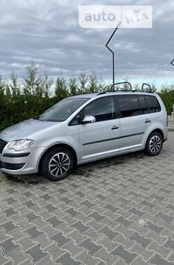 Мінівен Volkswagen Touran 2008 в Іршаві