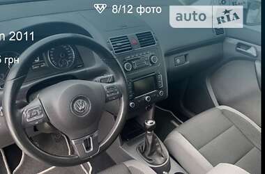 Минивэн Volkswagen Touran 2011 в Коростене